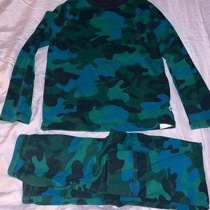 Very cute camouflage set 5T